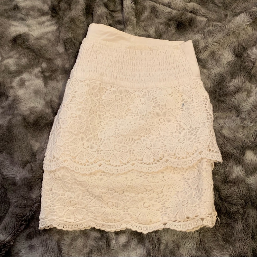 White lace hollister skirt